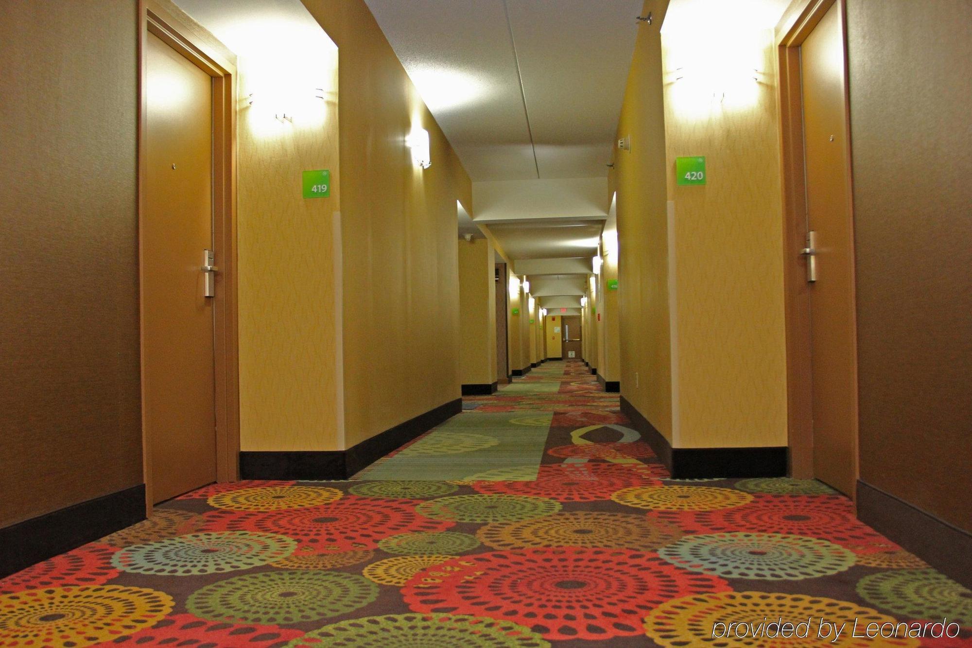 Holiday Inn Charlotte University By Ihg Exterior foto